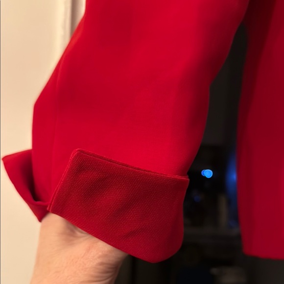 Vibrant Cherry Red Ladies Suit with Structured Shoulders - Picture 3 of 6